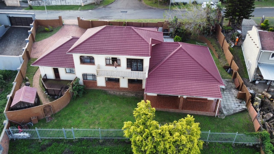 6 Bedroom Property for Sale in Baysville Eastern Cape